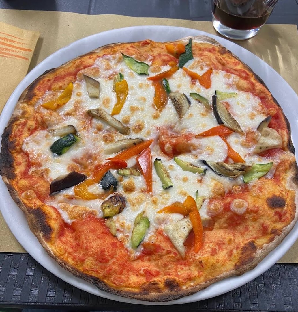 Pizzeria "Nicola"