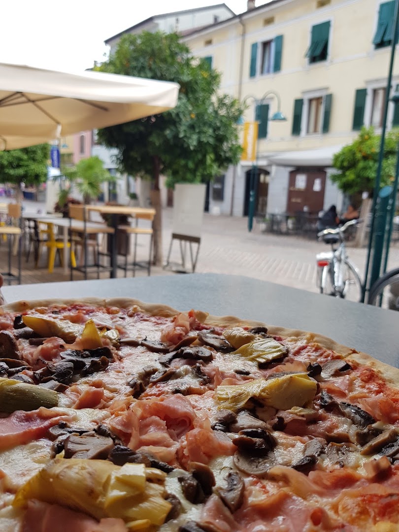 Pizzeria "Noi Due" Doner Kebab