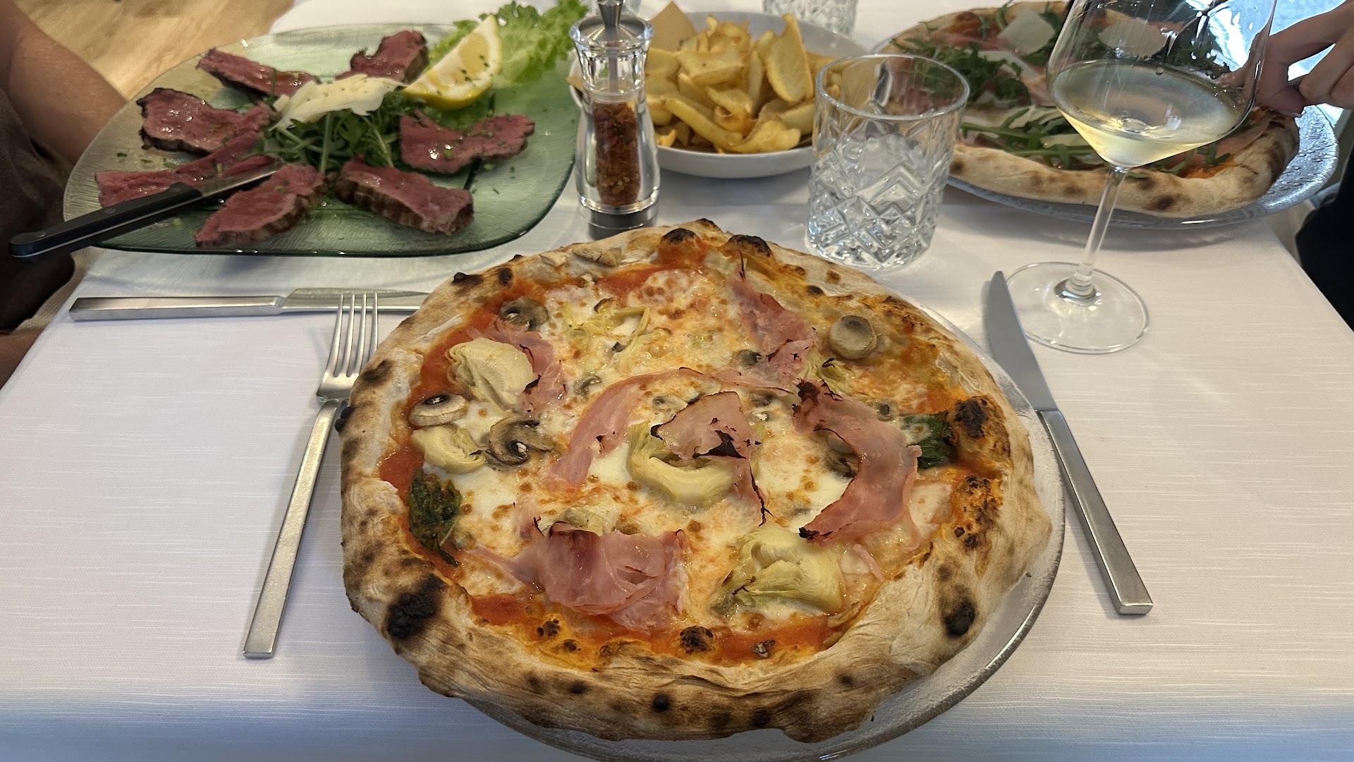 Pizzeria "Nuova Santa Lucia"
