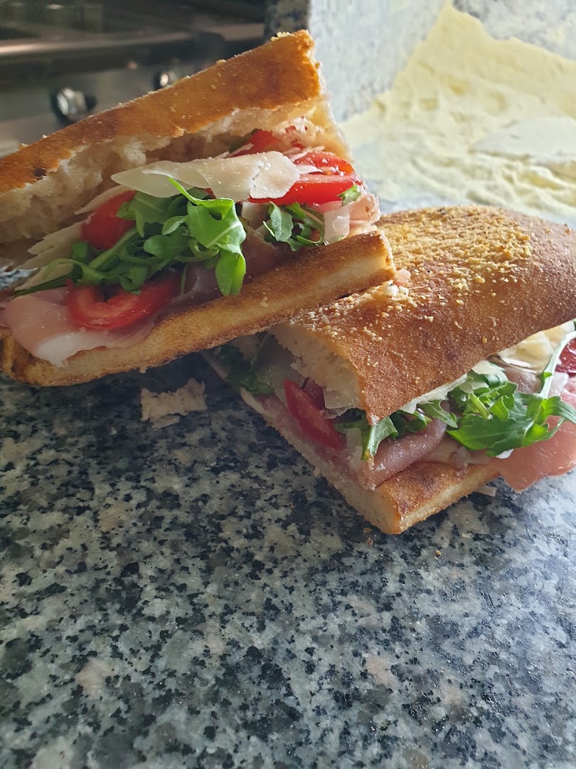 Pizzeria On The Road