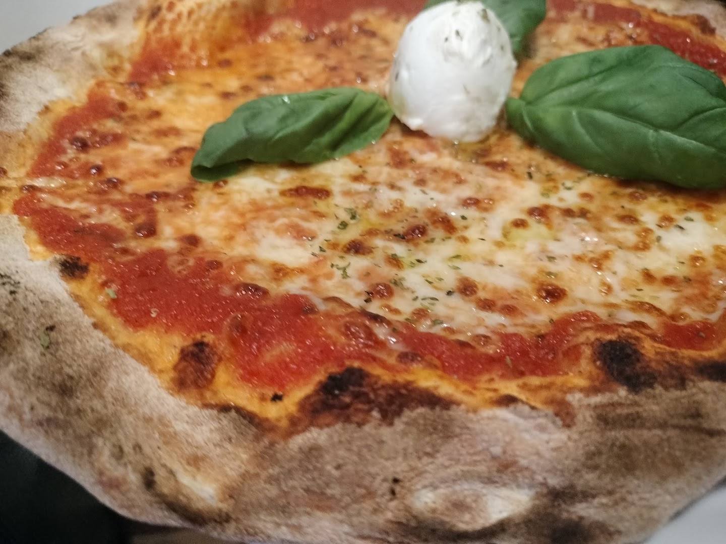 Pizzeria *Paper Moon* since 1984