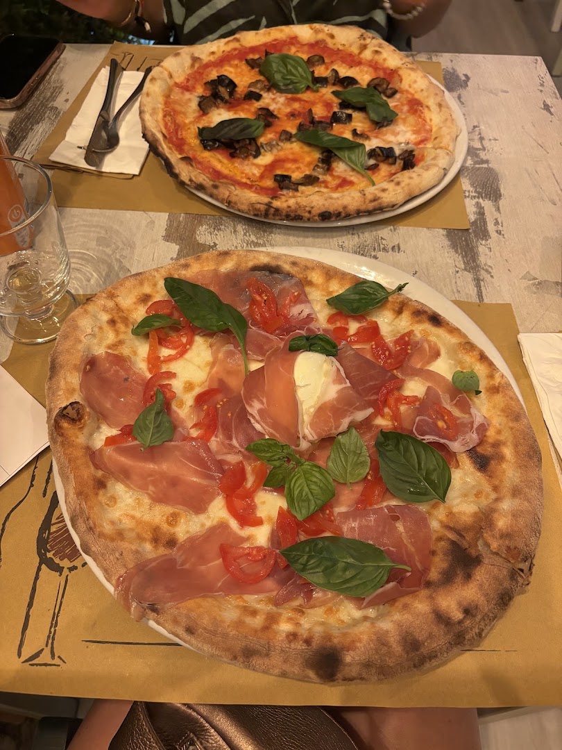 Pizzeria "Parthenope"