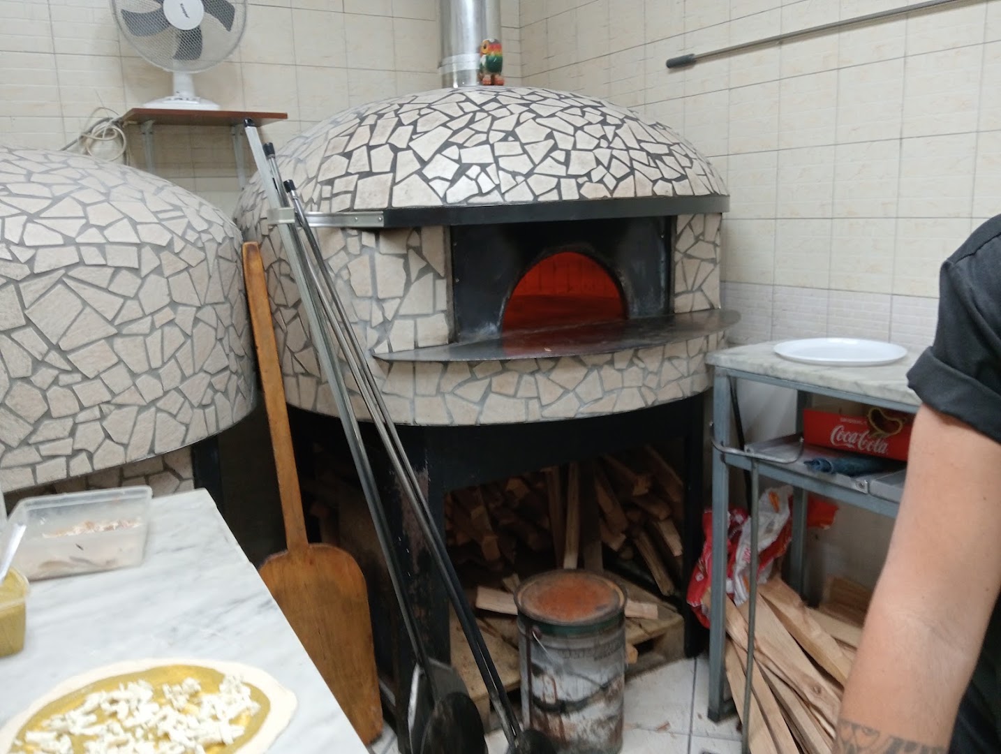 Pizzeria Pazza Pizza