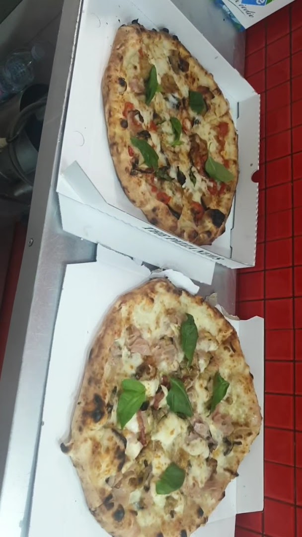 Pizzeria Percuoco rione incis via madonnelle97ponticelli, Napoli
