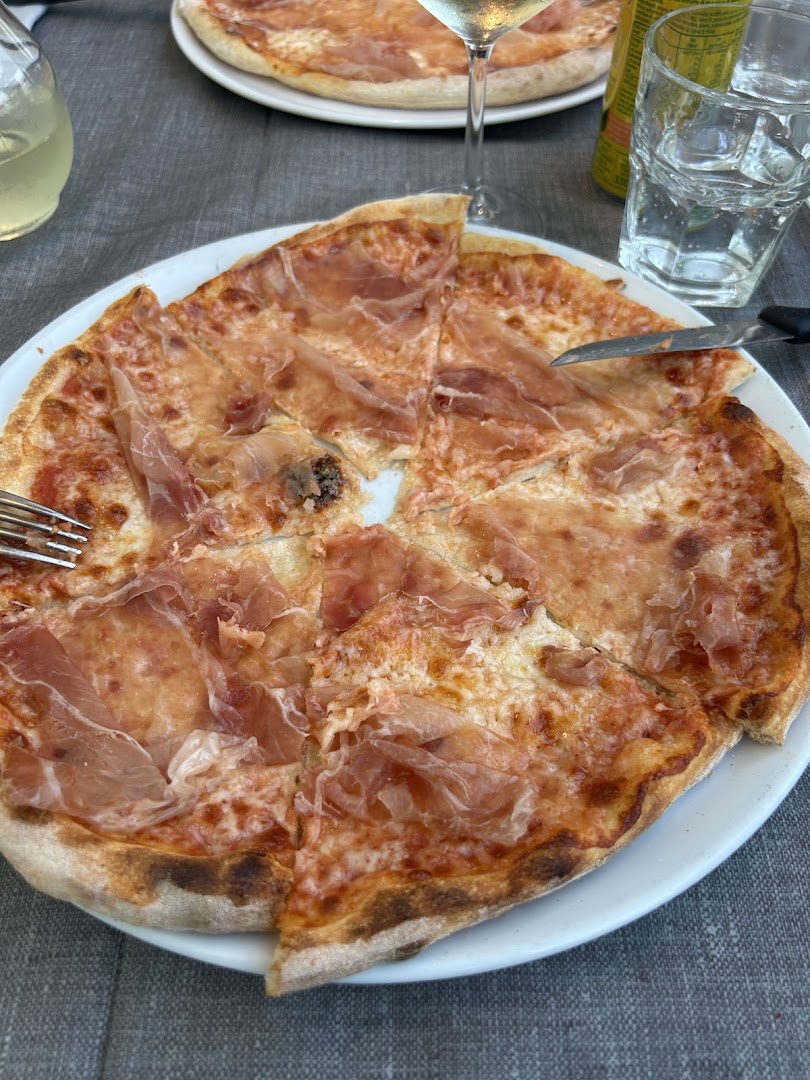 Pizzeria Perhonen, Solferino