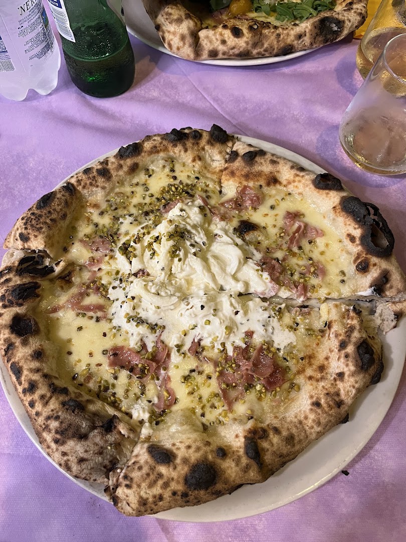 Pizzeria PITTA LA PIZZA COL SORRISO FORNO A LEGNA GIOVINAZZO