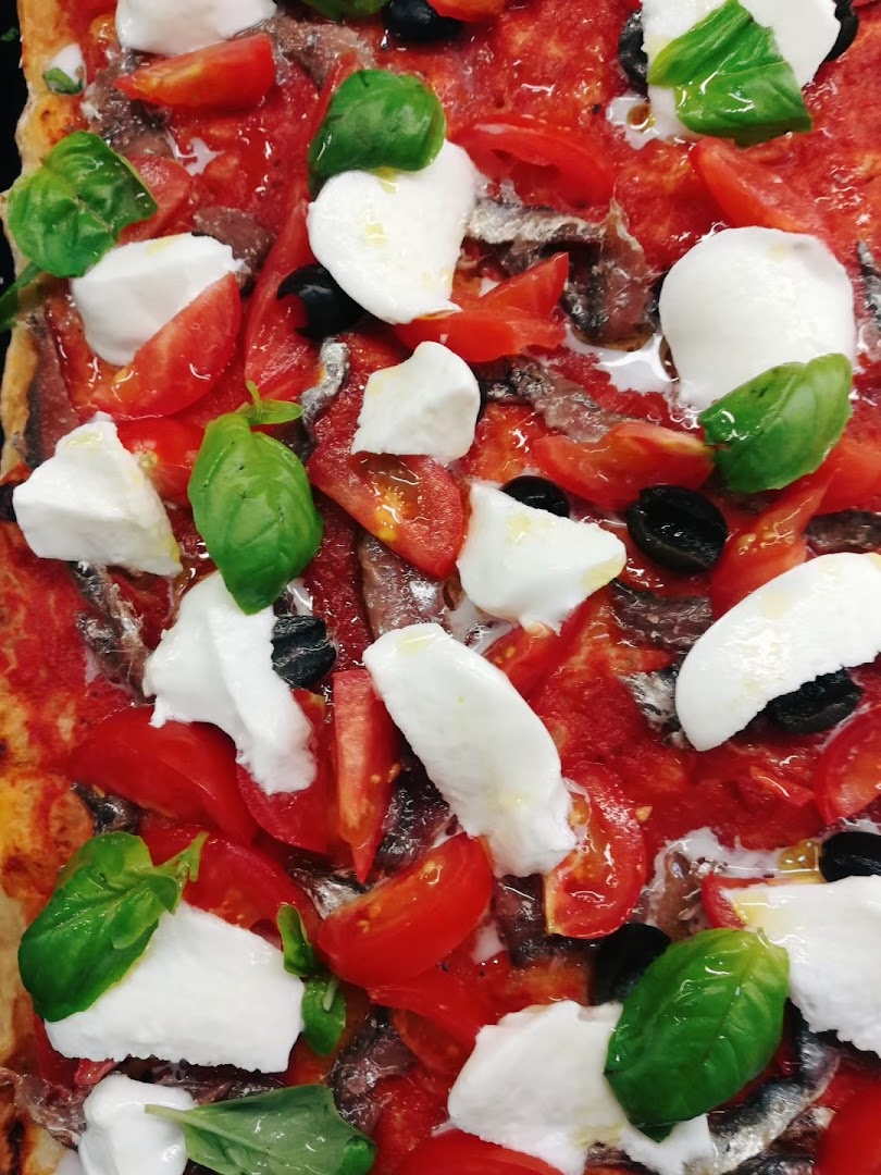 Pizzeria Pizza Margherita....pizza a taglio