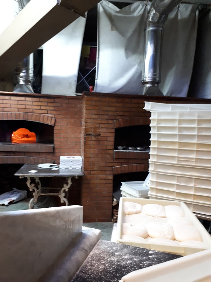 Pizzeria Pizza Sotto Pizza