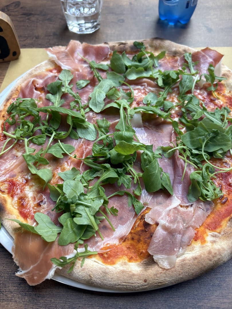 Pizzeria Pomodoro mozzarella
