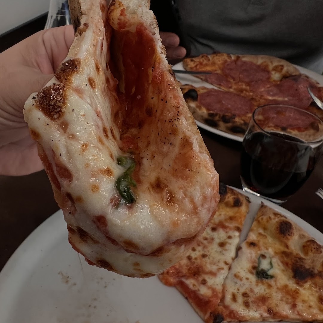 Pizzeria Pomodoro Rosso