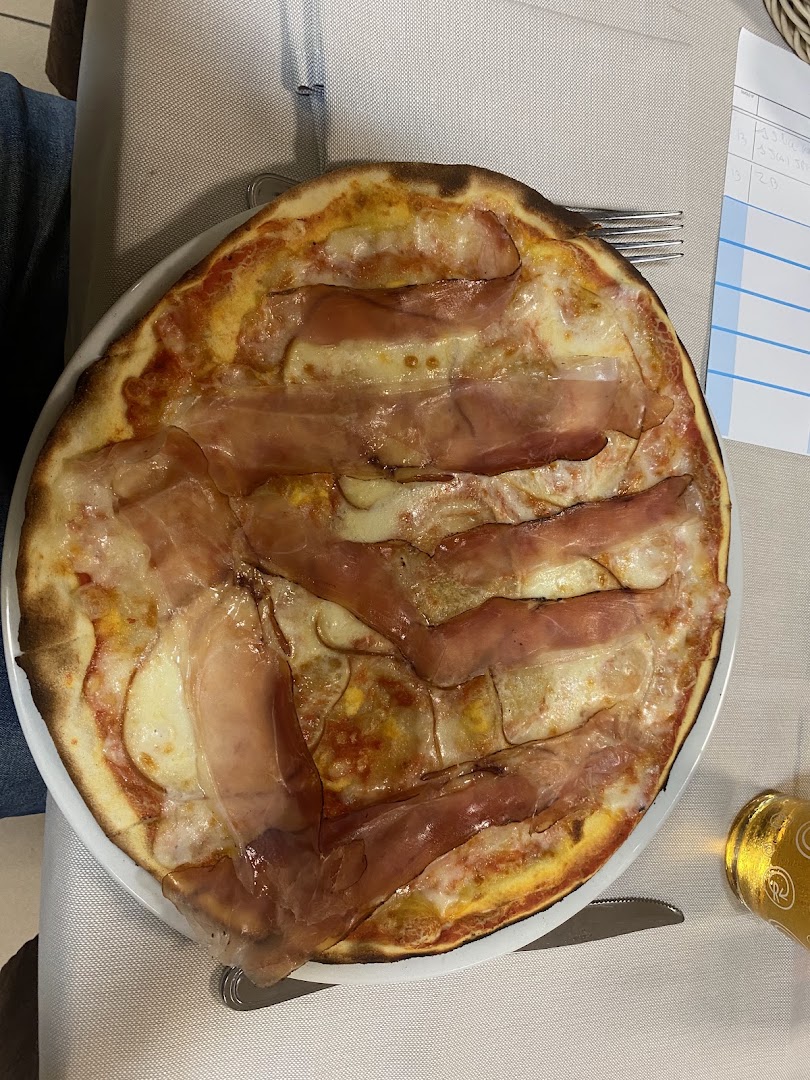 Pizzeria Ponderose