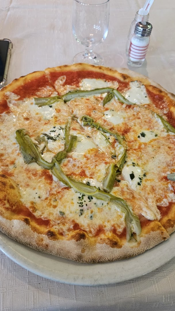 Pizzeria Ponderose
