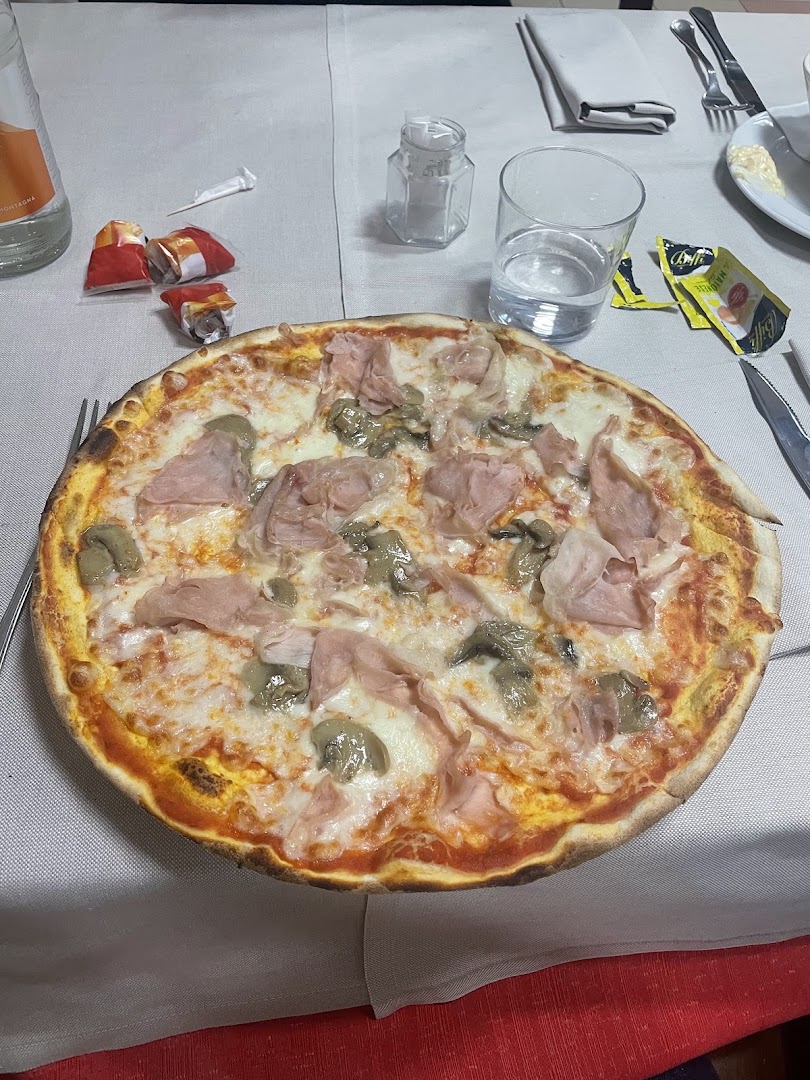 Pizzeria Ponderose
