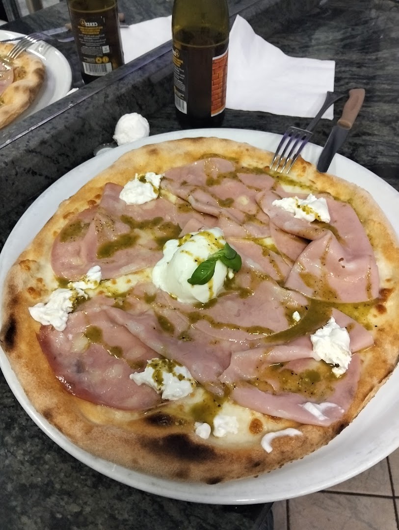 Pizzeria Pronto pizza