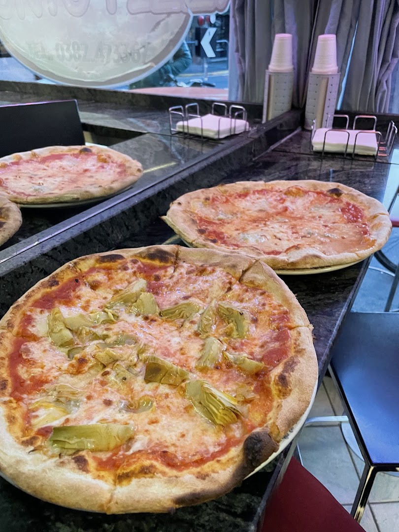 Pizzeria Pronto pizza