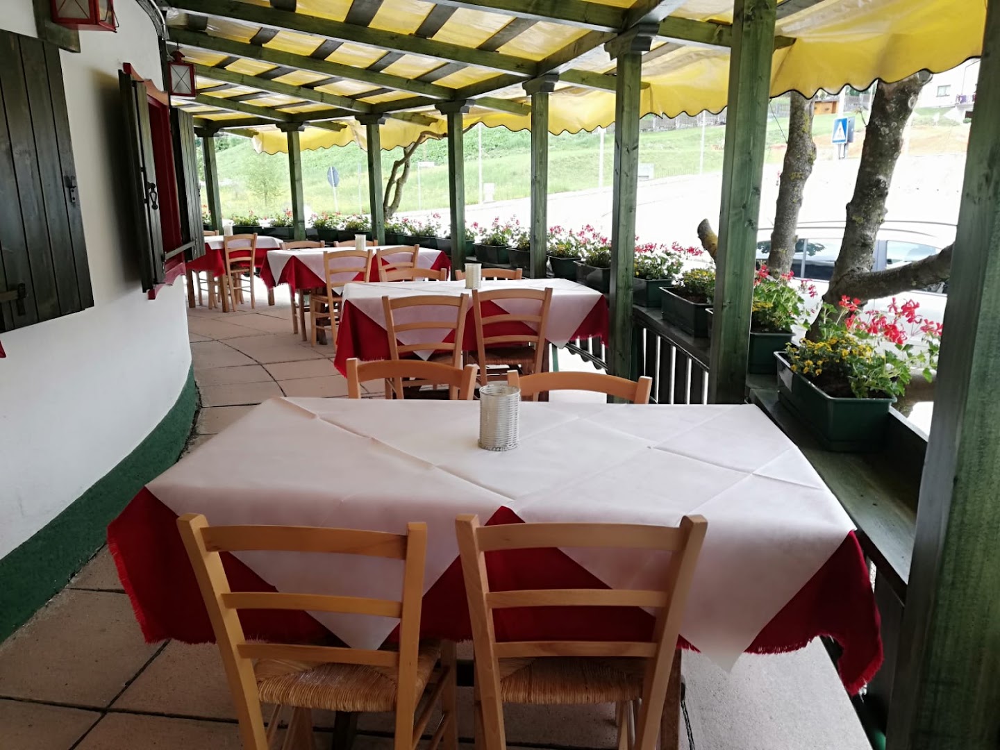 Pizzeria Ristorante Capanna Bianca