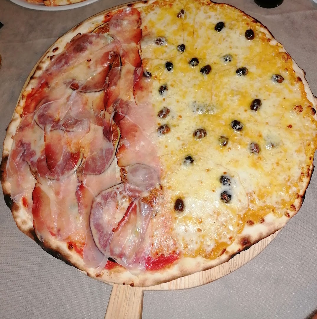 Pizzeria Ristorante Centro Del Mondo