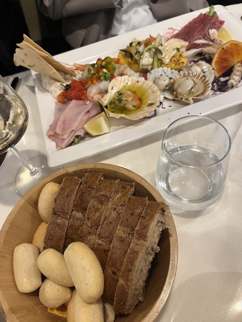 Pizzeria Ristorante Cin Cin