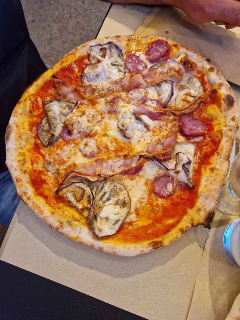 Pizzeria Ristorante Dolly