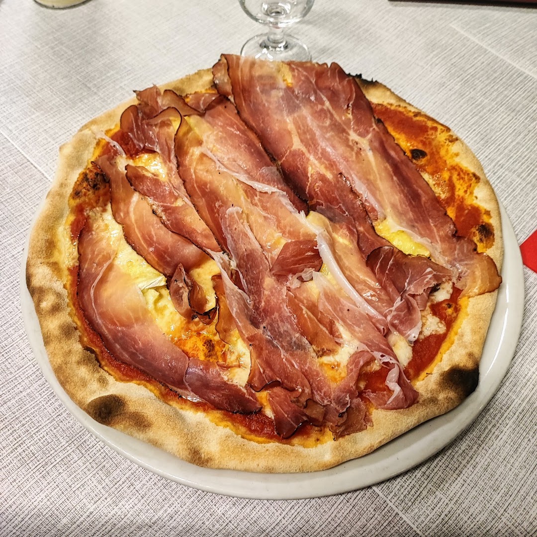 Pizzeria Ristorante "Family e Sport" di Moresco Maria Grazia