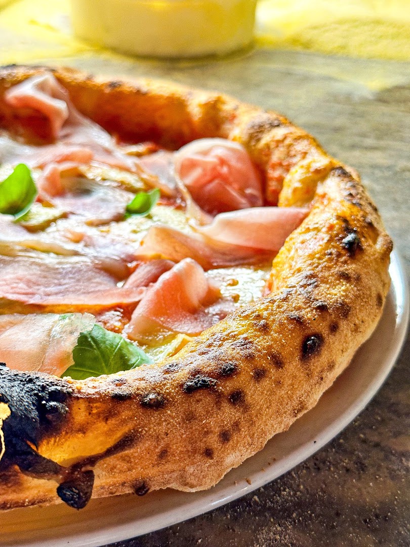 Pizzeria Ristorante “Lo Scugnizzo”