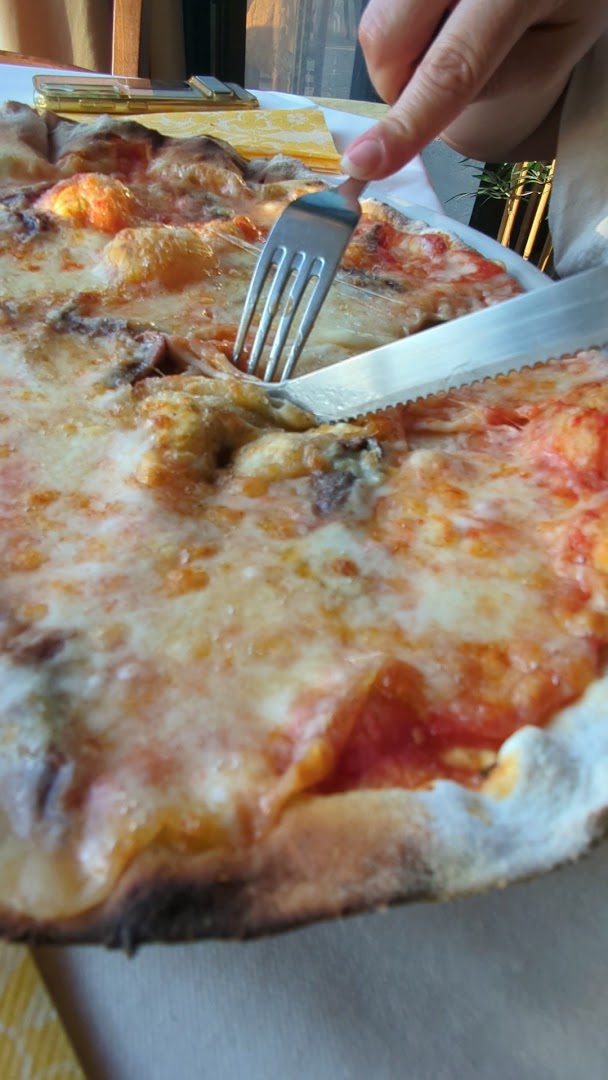 Pizzeria Ristorante Locanda Di Champeaux