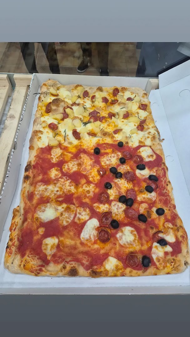 PIZZERIA ROSTICCERIA ACQUA E FARINA