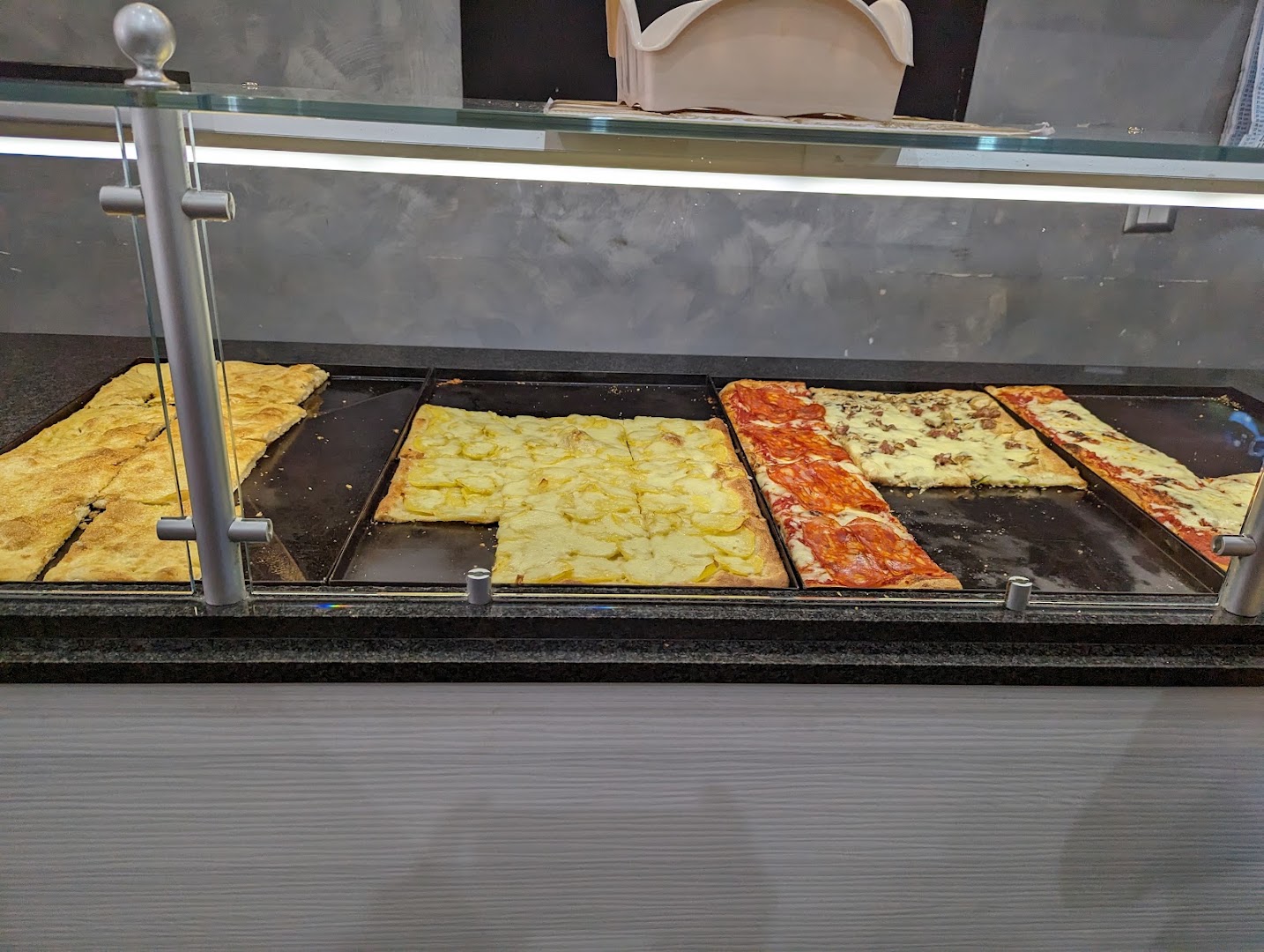 Pizzeria Rustica Di Mencarani Riccardo