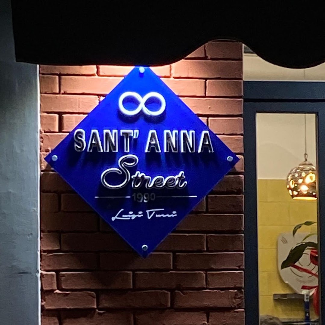Pizzeria Sant'Anna Street