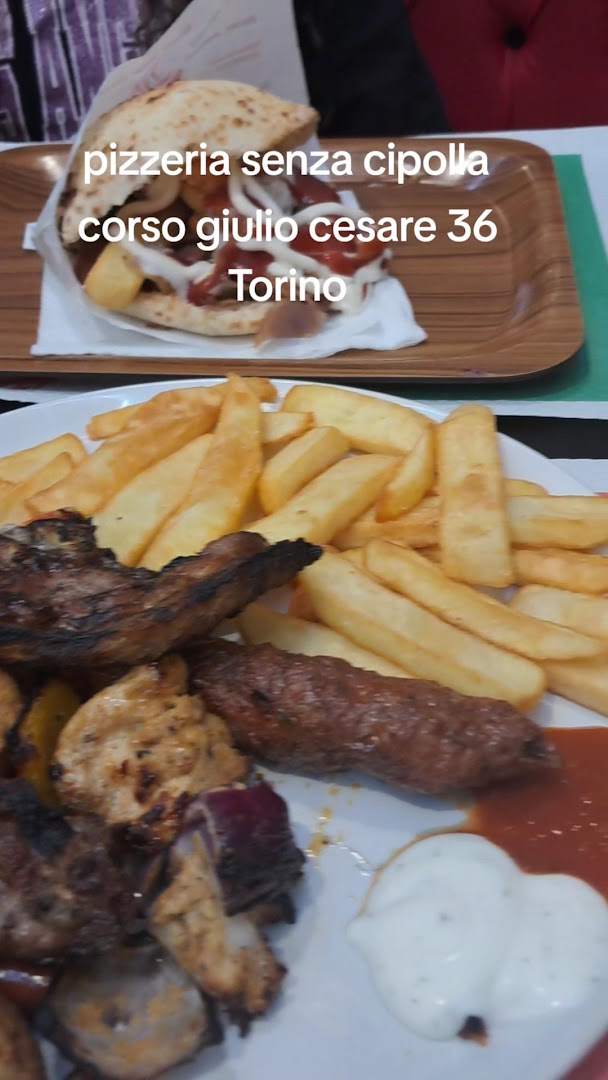 Pizzeria. Senza. Cipolla