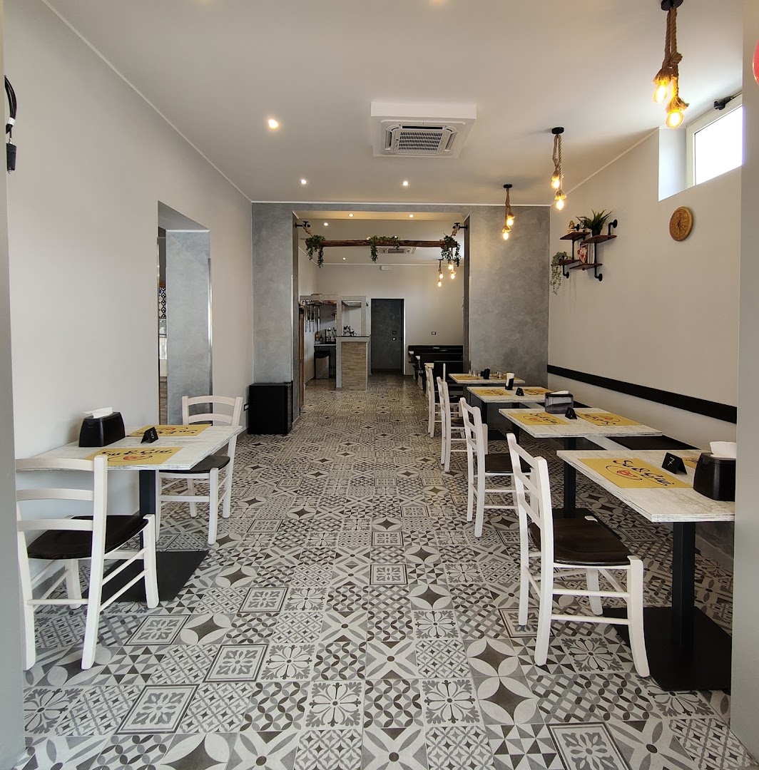 Pizzeria "Su e Giù"