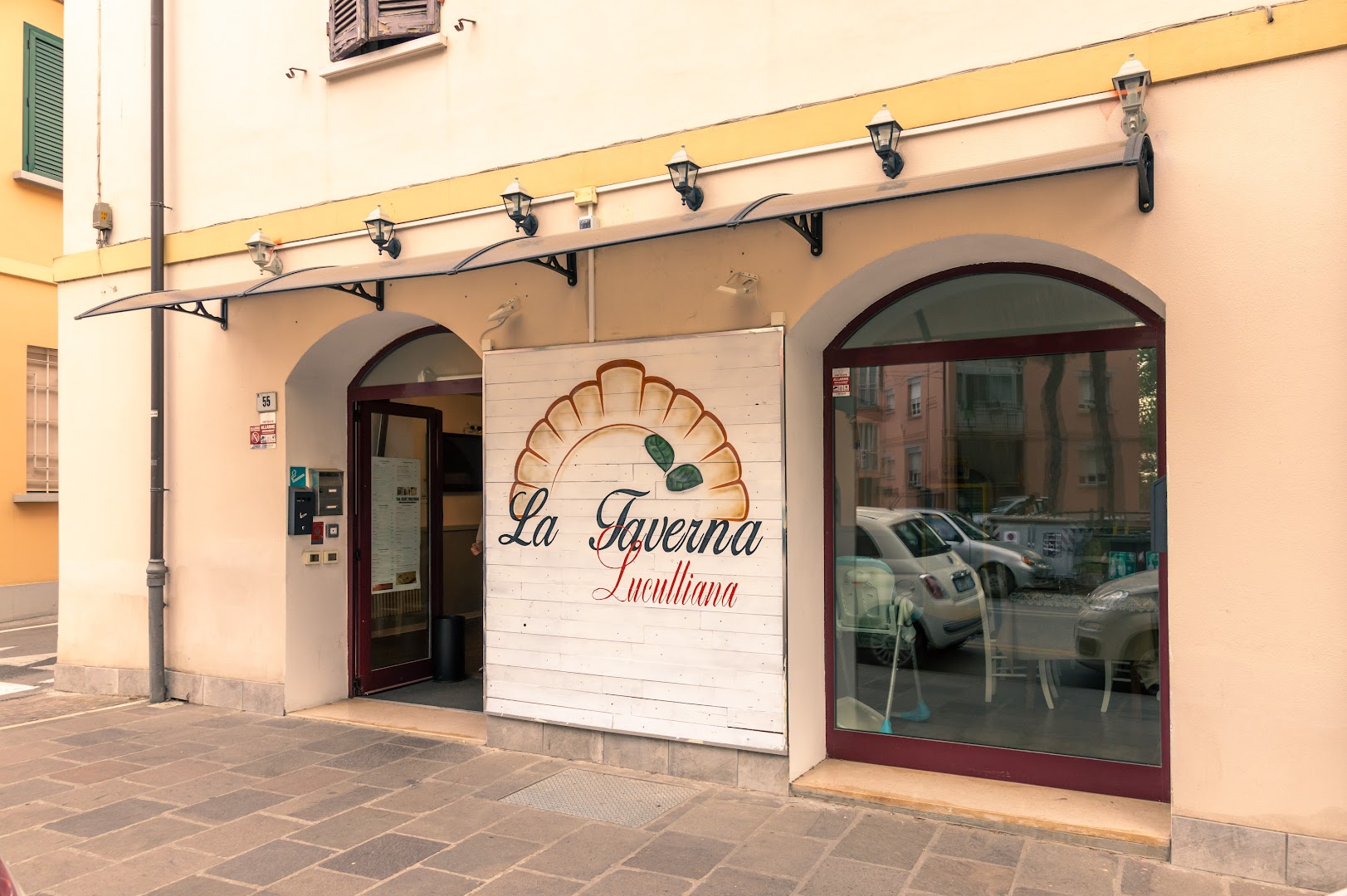 Pizzeria Taverna Luculliana - Anche asporto e consegna domicilio