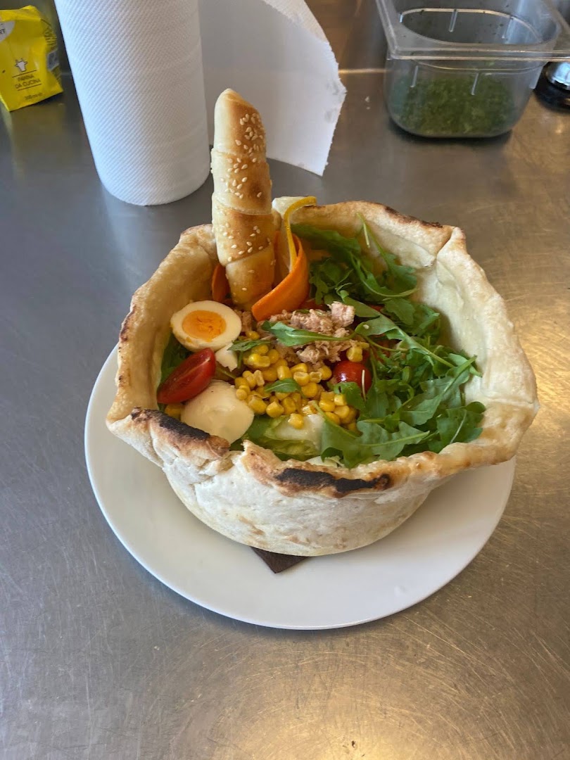 Pizzeria Tavola Calda Fortunato di Afrayem Henis Girgis, Milano
