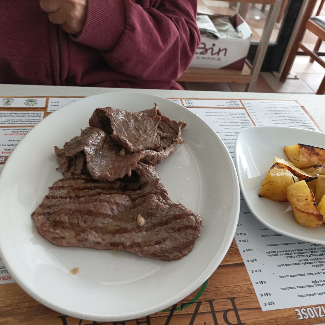 Pizzeria Tonino 900’, Vidor