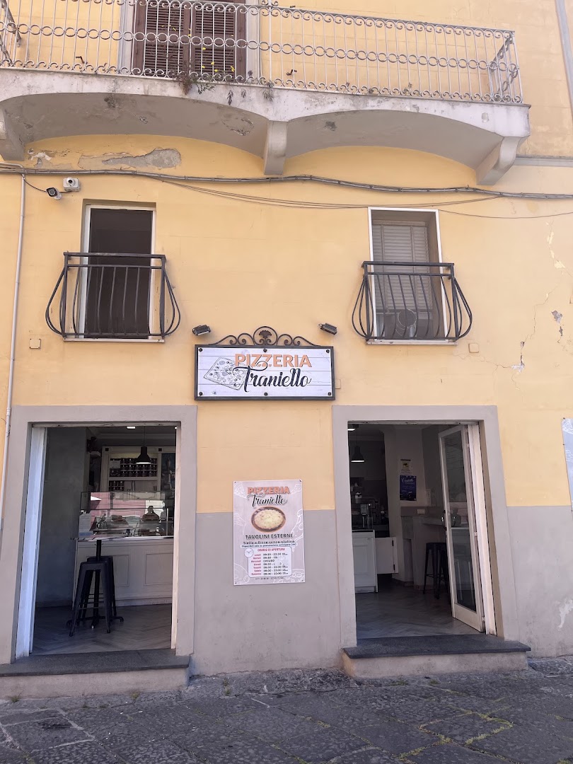 Pizzeria Traniello - Pizza al taglio e tiella di Gaeta