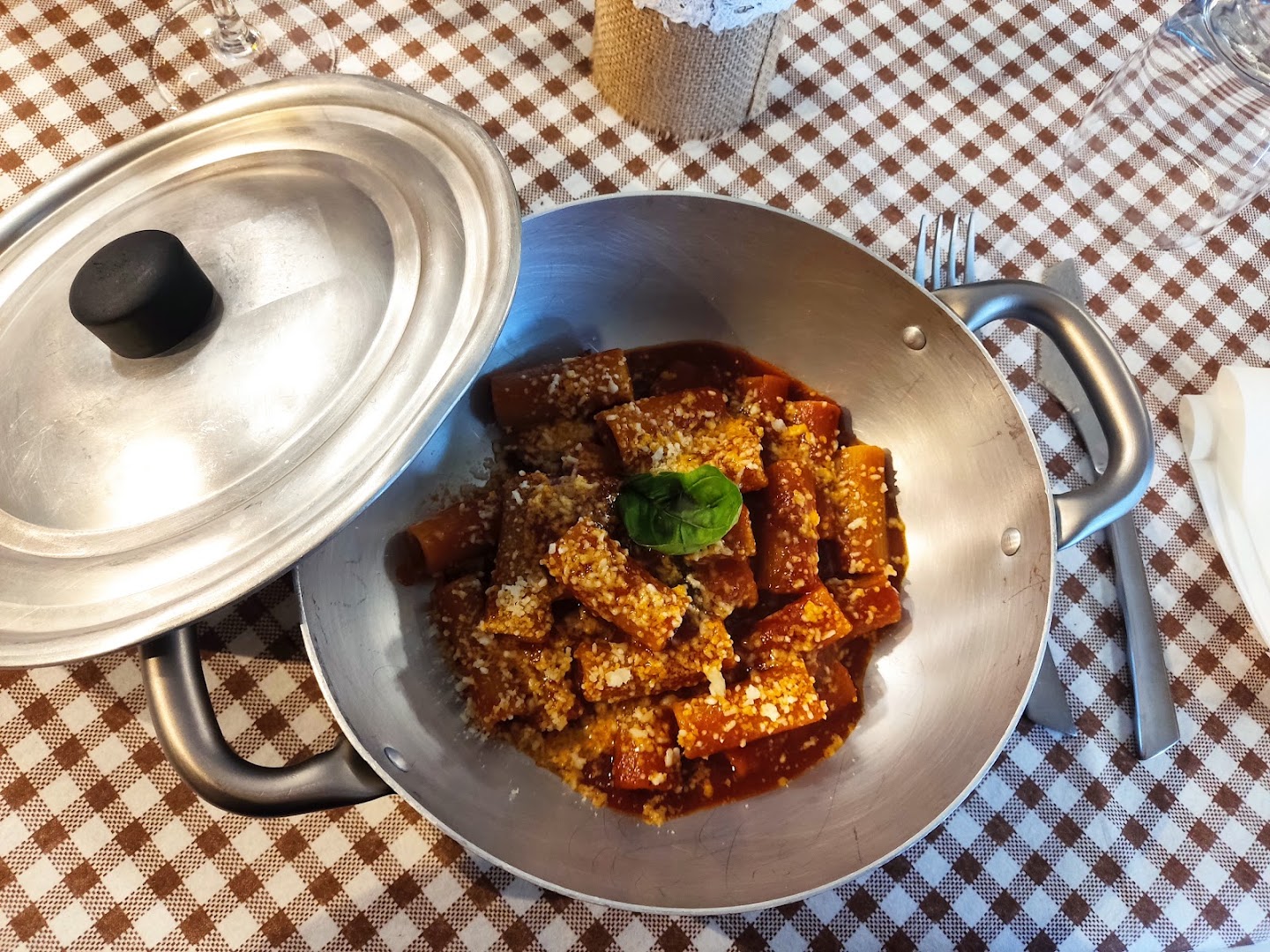 Pizzeria Trattoria La Taverna del Re a Capodimonte, Napoli