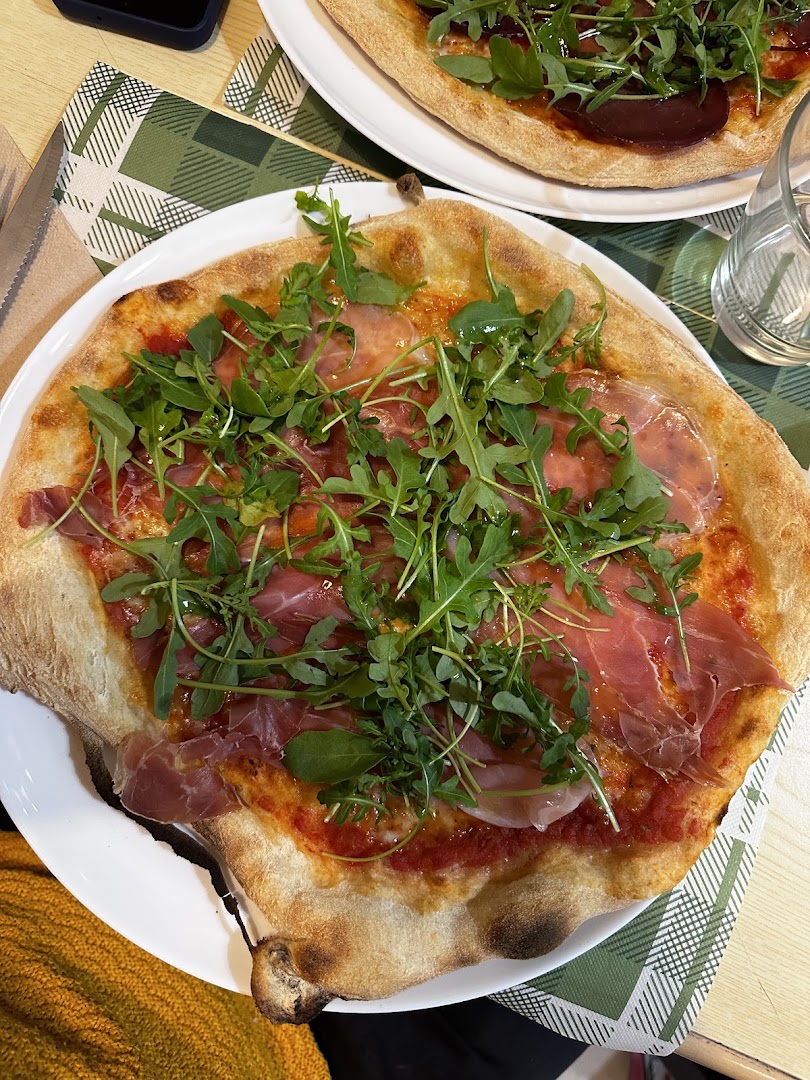 Pizzeria Trattoria L'Amalfitana - Basso Acquar
