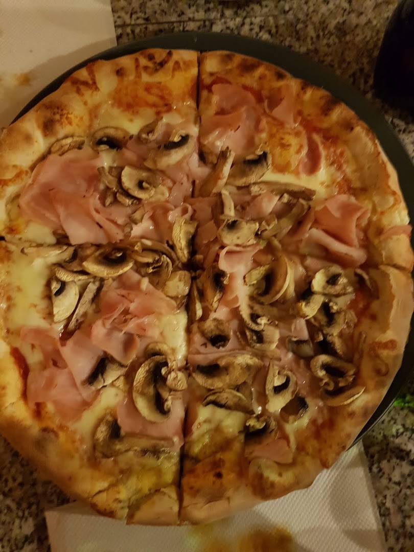 Pizzeria vecchia napoli di botros, Arluno