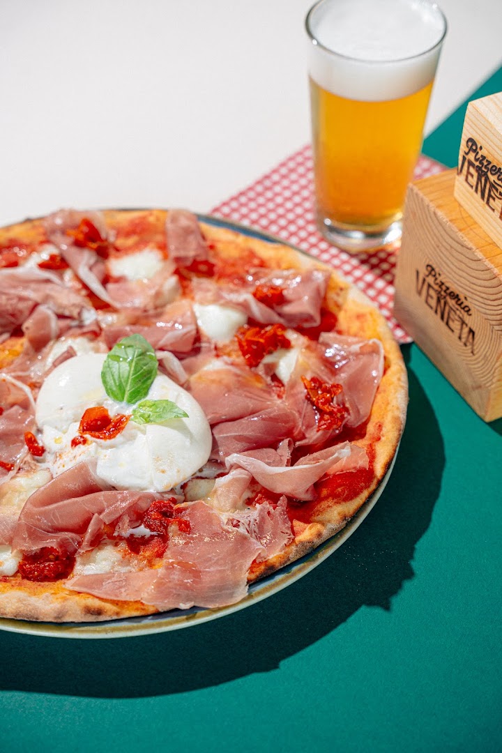 Pizzeria Veneta - Tutto il Veneto su una pizza!, Adria