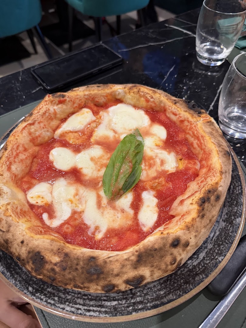 Pizzeria Vomero Olio & Basilico | Giacomo Garau, Napoli