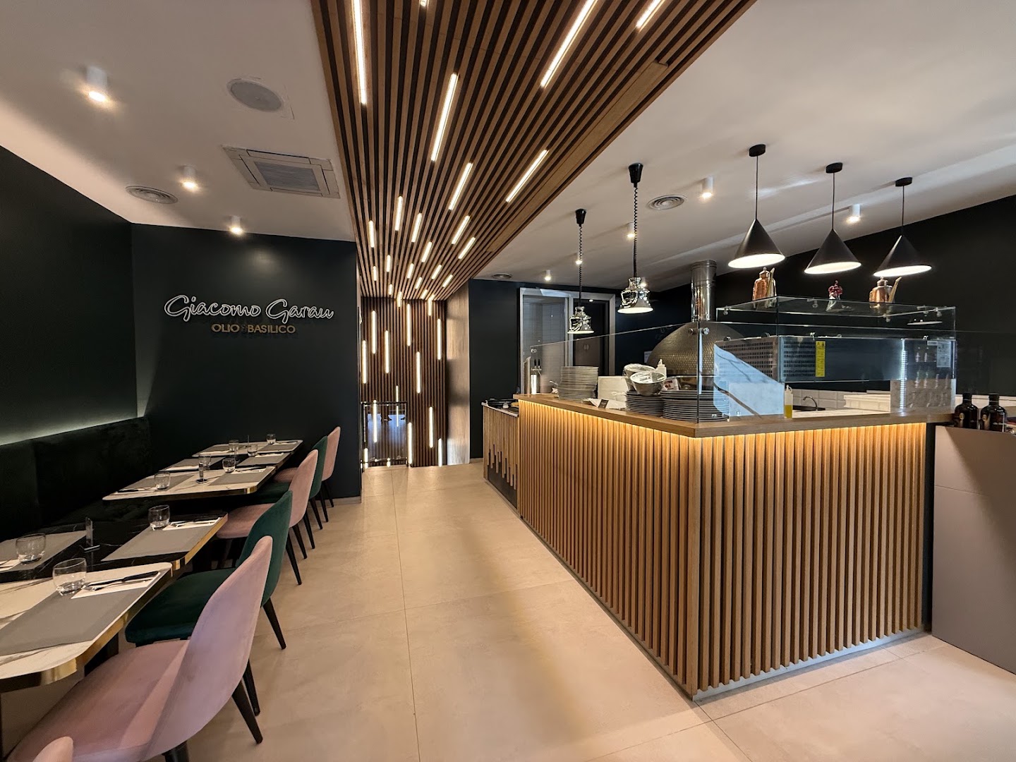 Pizzeria Vomero Olio & Basilico | Giacomo Garau