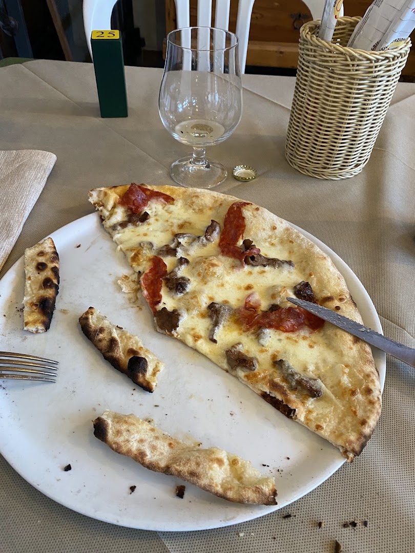 Pizzeria Wanted Saloon