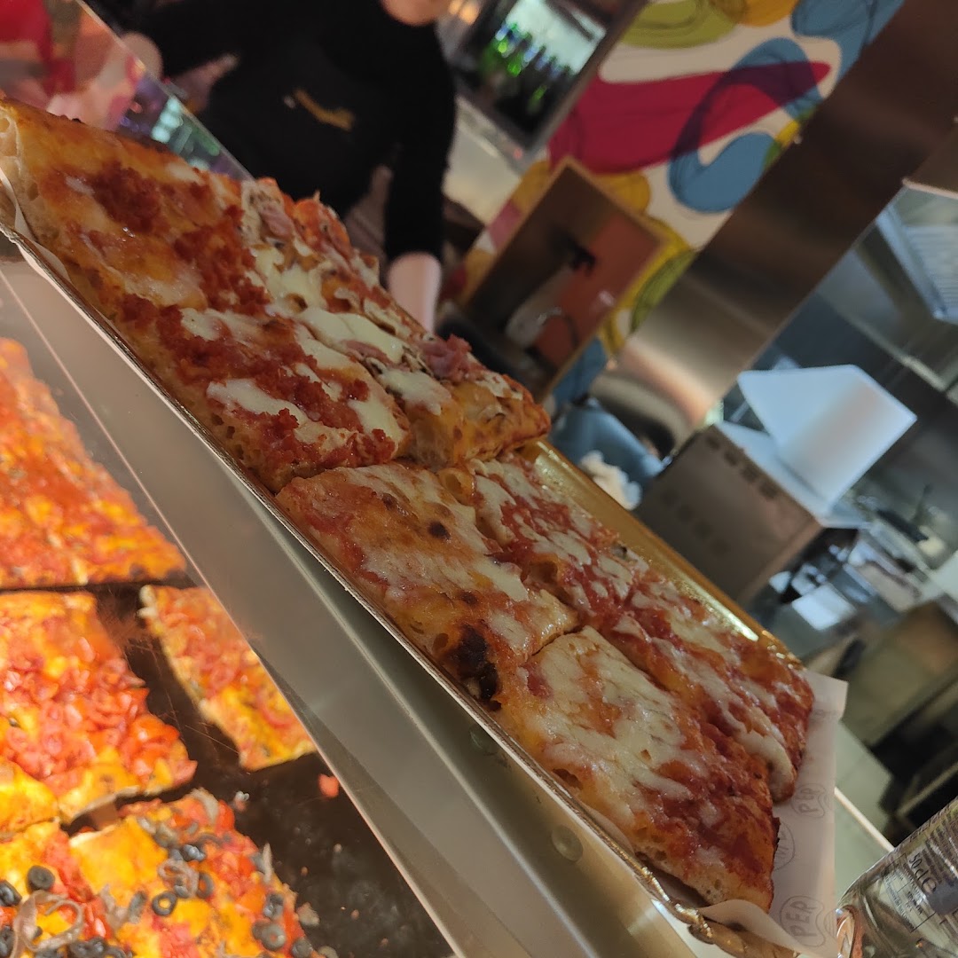 Pizzeria "Young Pizza"