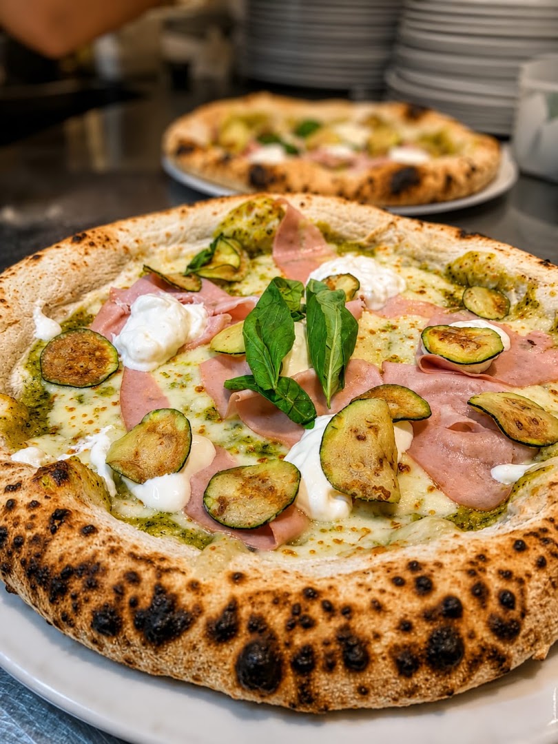 Il Mascalzone pizzeria con cucina