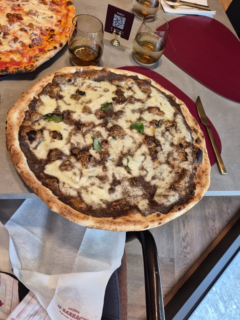 Pizzeria 'O Sarracin (Milano)