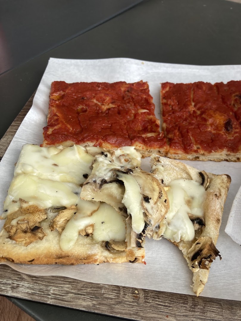 Pizzhoria Pizza a Domicilio | A Casa Mia