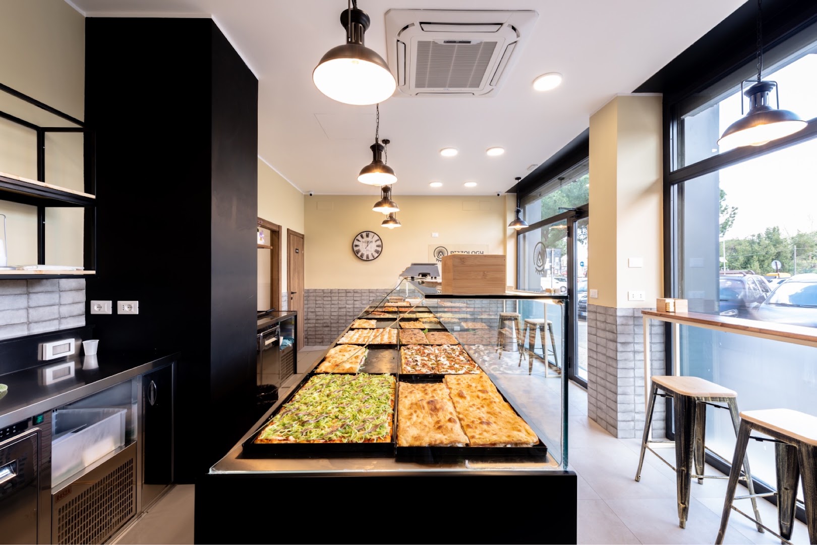 Pizzology-pizzeria a taglio