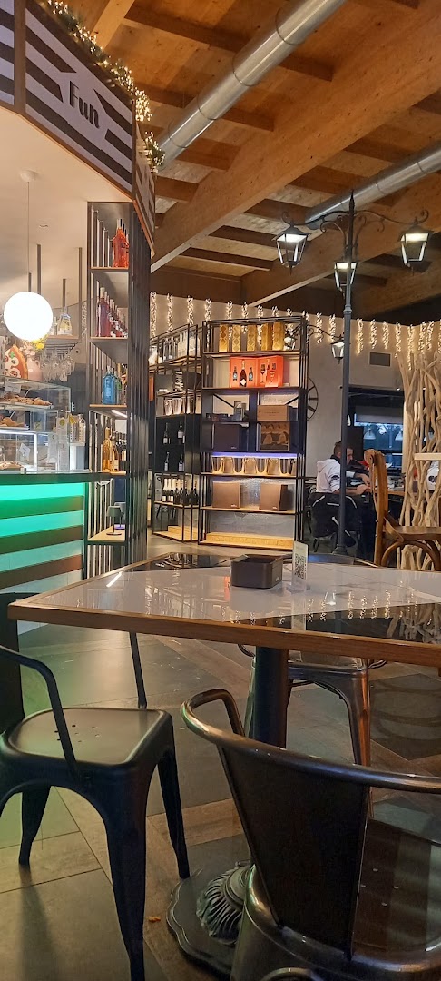 Place44, Camerano