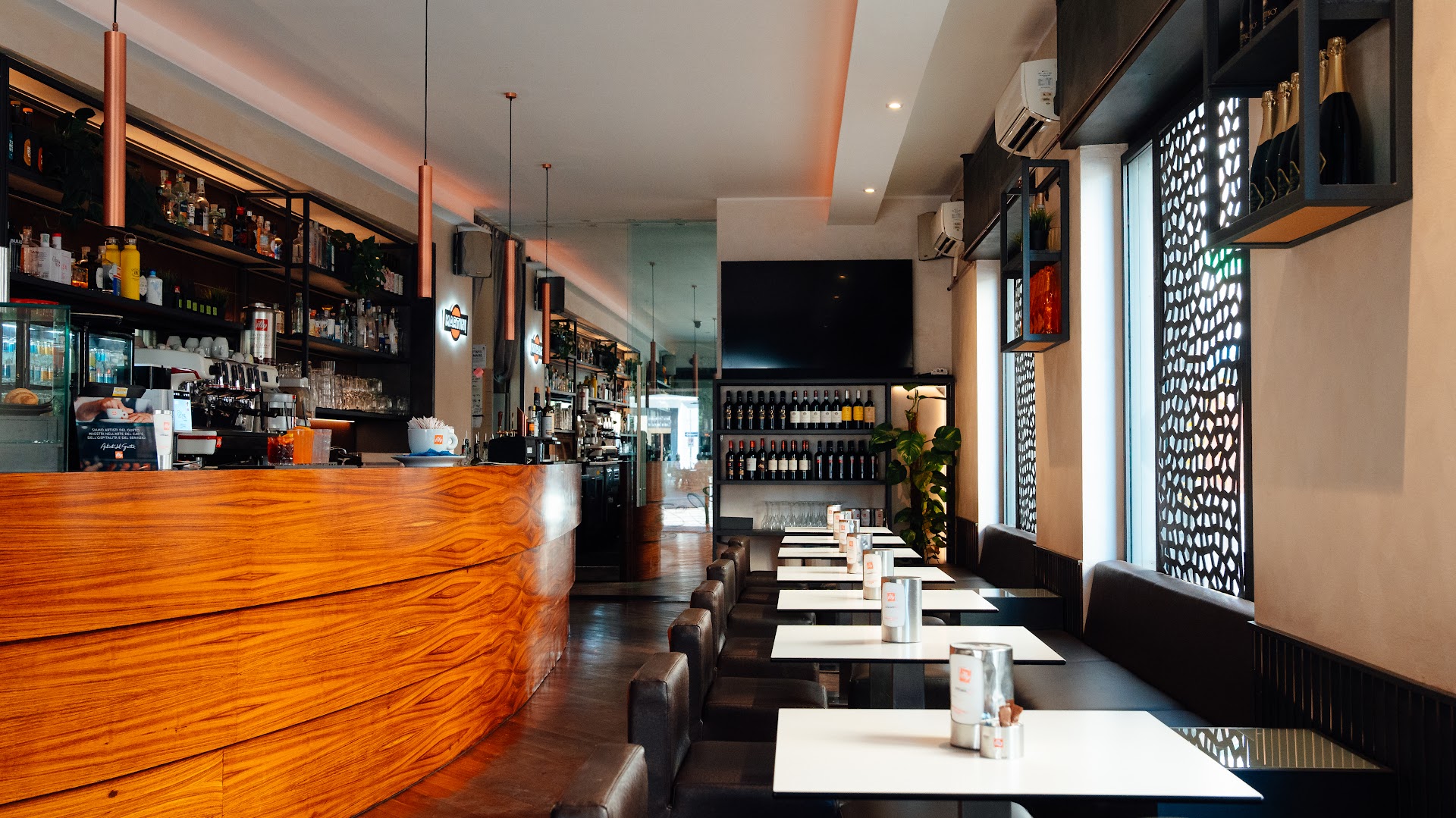 PLAZA CAFÈ Casalpusterlengo - Colazioni Pranzi Veloci Aperitivi Eventi