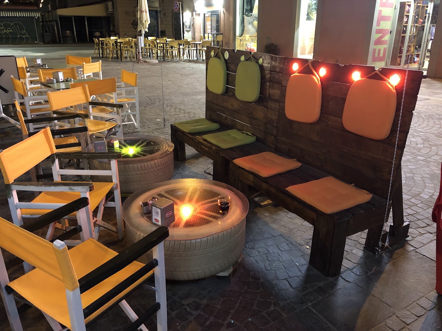 Plaza Caffè/ Lounge Bar